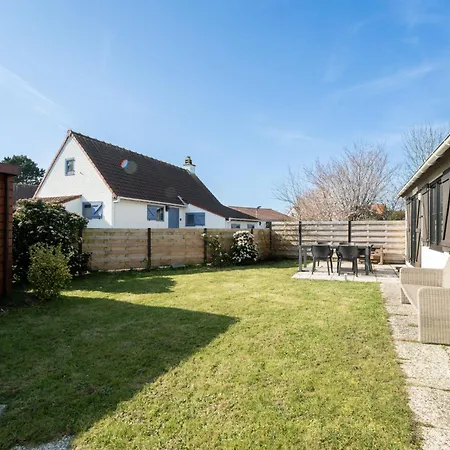 Beluga With Parking And Shared Pool By Interhome Vakantiehuis De Haan