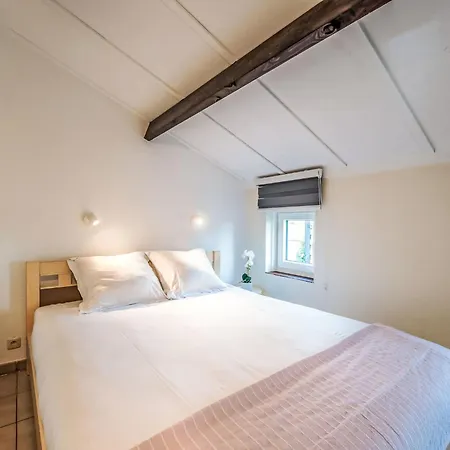 Vakantiehuis Beluga With Parking And Shared Pool By Interhome